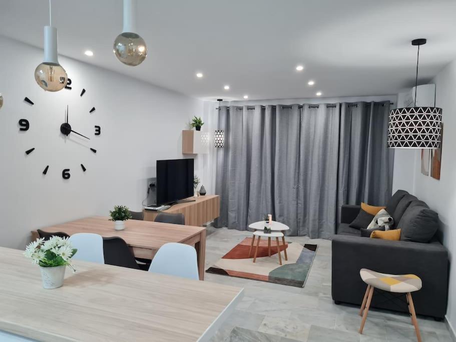 Encantador Apartamento Residencial Con Piscina Torremolinos Eksteriør bilde