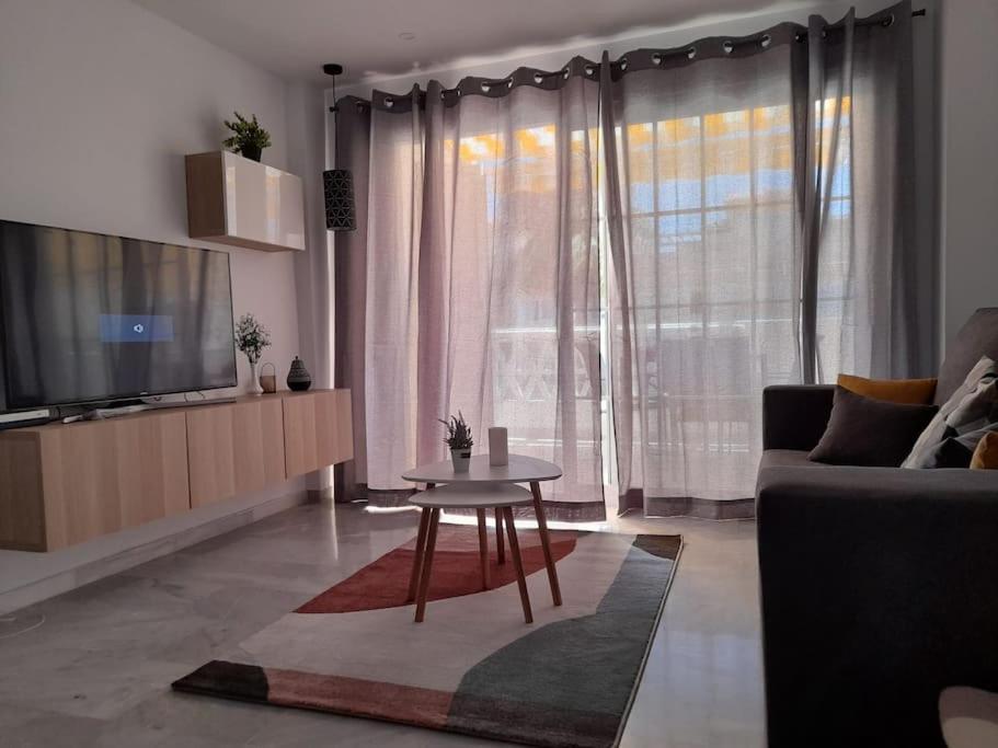 Encantador Apartamento Residencial Con Piscina Torremolinos Eksteriør bilde