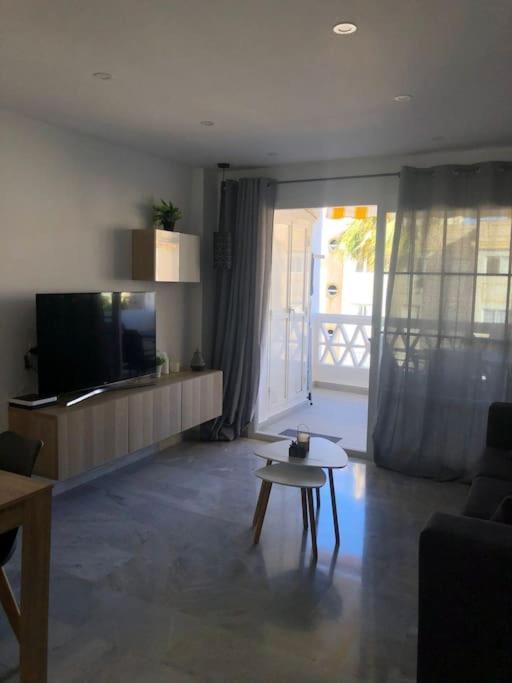 Encantador Apartamento Residencial Con Piscina Torremolinos Eksteriør bilde