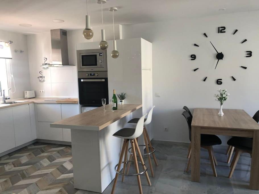 Encantador Apartamento Residencial Con Piscina Torremolinos Eksteriør bilde