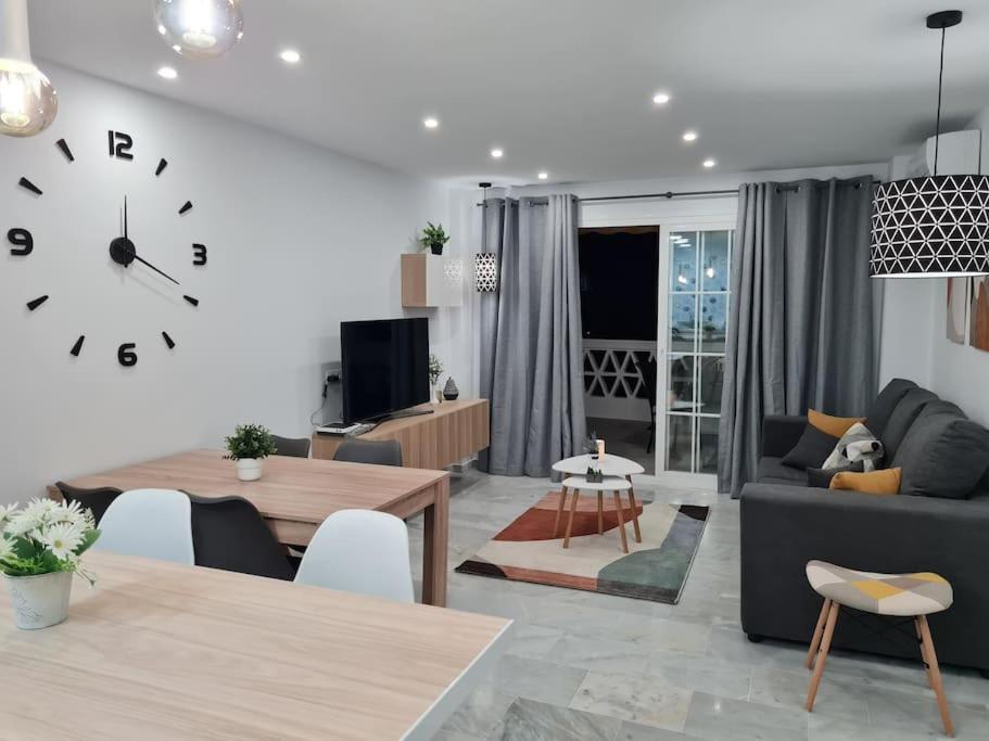 Encantador Apartamento Residencial Con Piscina Torremolinos Eksteriør bilde